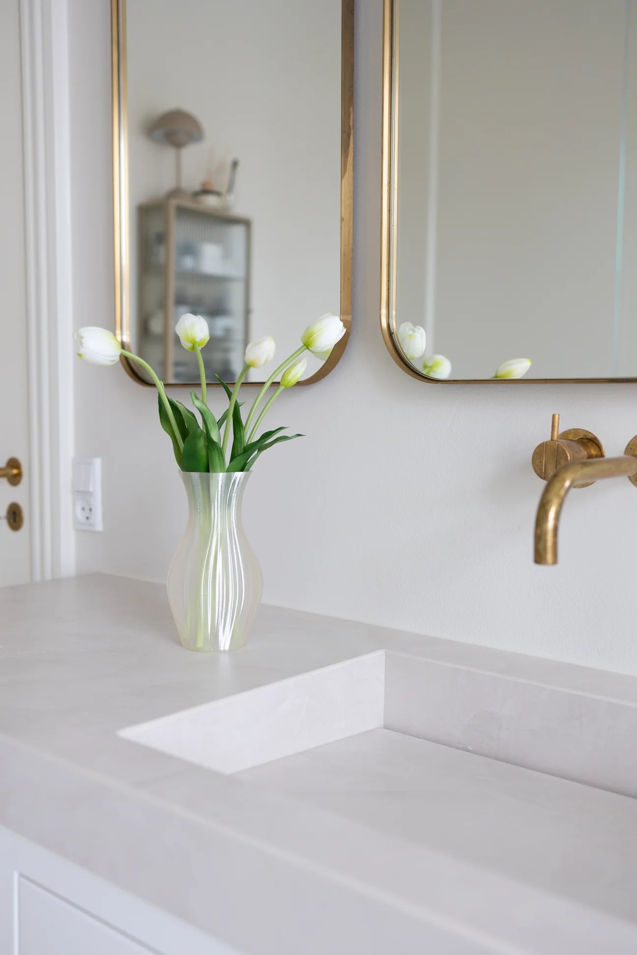 Bloom Objects - Bloom Vase Medium 01-207 - Clear main image 1