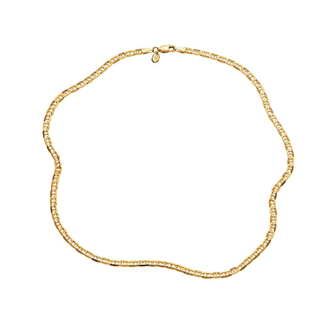 Denne halskæde er fremstillet af genanvendt sterlingsølv, belagt med 18K guld, hvilket sikrer en smuk og holdbar finish. Med en længde på 50 cm er den perfekt til både mænd og kvinder, der ønsker et tidløst smykke med et eksklusivt præg.