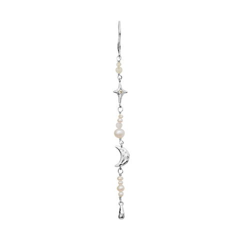 CioCio_earring_silver_a. cio cio single ørering i sølv fra maanesten. med måne, stjerne og ferskvadnsperle