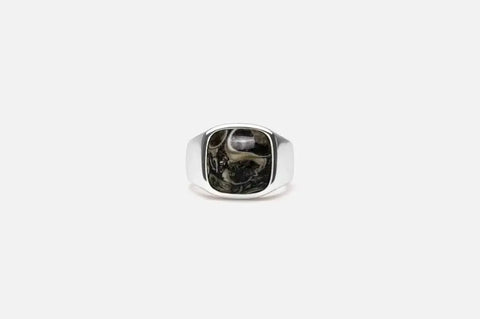 IX STUDIOS | DMN0282SLTA | IX Cushion Signet Ring Turtle Agate - sølv