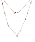 Dulong Fine Jewelry – Piccolo halskæde – PIC5-F1129-47. Med månesten, akvamarin, stjernerubin, koral, labradorit, ferskvandsperle, prehnit, calcedon, granat, amazonit og ametyst. 