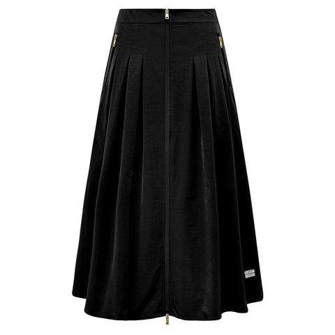 CenetteGO Skirt fra GOSSIA er en moderne og stilfuld nederdel designet til den modebevidste kvinde. Den er fremstillet i en slidstærk blanding af 55% polyamid og 45% polyester, hvilket giver en let og struktureret kvalitet med et elegant fald. Den varme kaffebrune farve tilfører et sofistikeret udtryk, som nemt kan styles til både hverdag og fest.