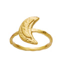 Den fine Jacinta ring, er designet med en fin og enkelt måne oven på ringen.