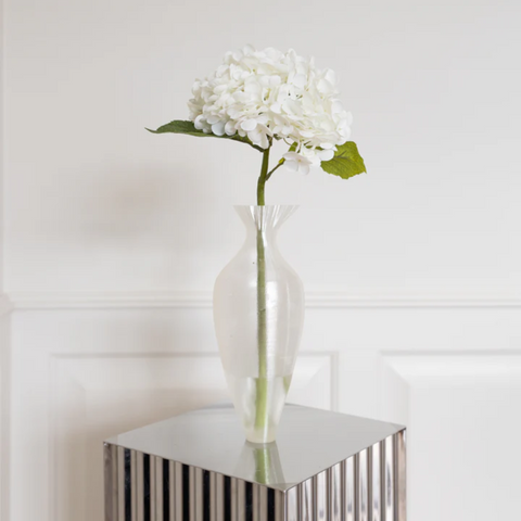Kunstig hortensia i hvid fra bloom objects naturtro. kunstig blomst. købes hos rokkjærs. enkelt blomst. kan bruges i buketter