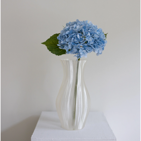 Lyseblå hortensia fra Bloom Objects. Naturtro kunstig blomst. egner sig godt til buketter. forskøn hjemmet. køb hos rokkjærs