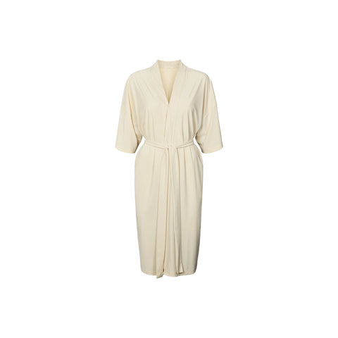 ethinkit Studios Kimono Roubaix i farven Summer Sand er en stilfuld og moderne kimono med et elegant og afslappet snit.