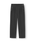 Soft woven pants bukser i sort fra rethinkit studios. Sorte sporty bukser løse. Kan købes hos rokkjærs