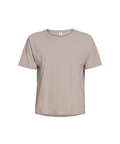 Vela loose tee i farven mocha fra rethinkit. Løs sporty t-shirt. kan købes hos rokkjærs