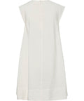 YASSACU Dress i Star White er en elegant og feminin kjole fra det danske modebrand Y.A.S.