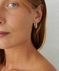 De fineste og meget simple Globe Huggies fra Pernille Corydon.